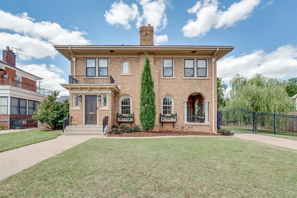 Homes for Sale located at 707 Ne 18th Street, in the city of Oklahoma City, OK 73105