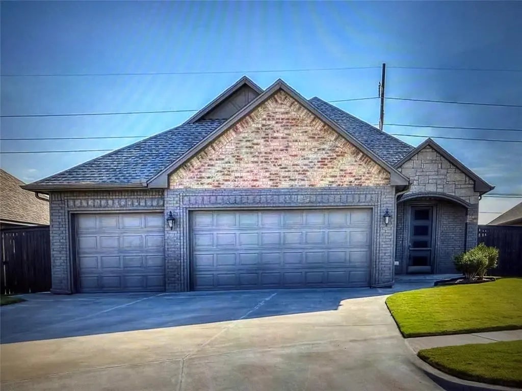 15304 Deer Valley Trail, Edmond