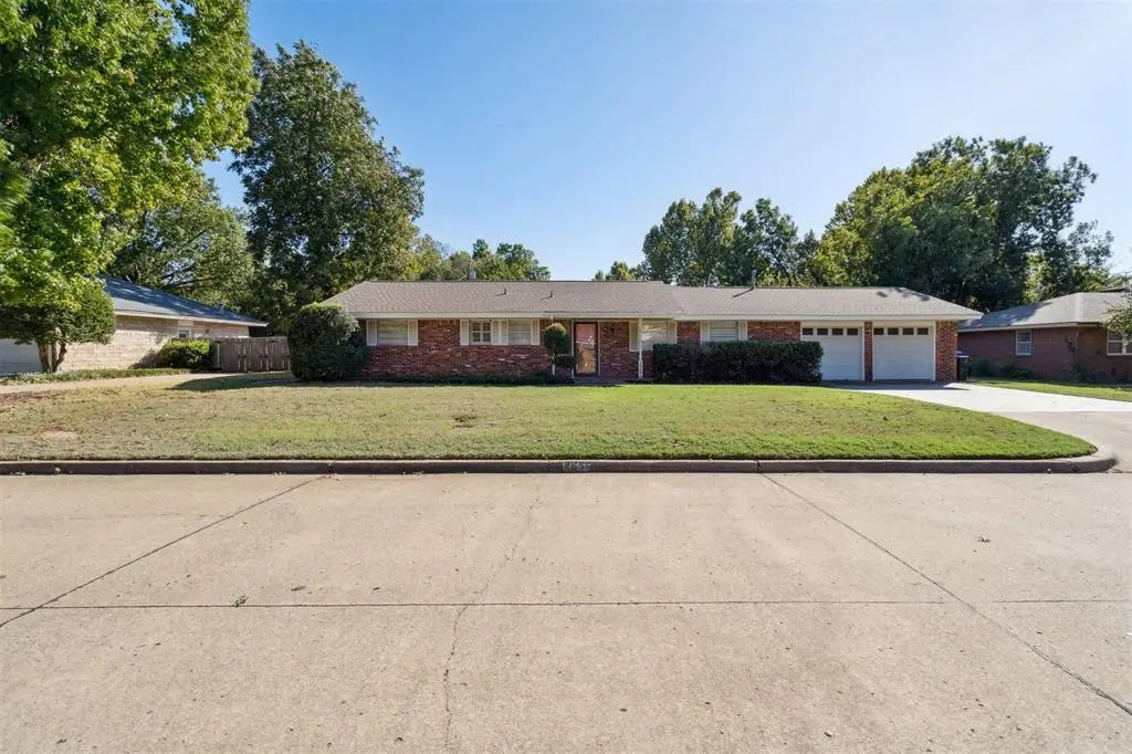 2666 Brentwood Drive, Norman