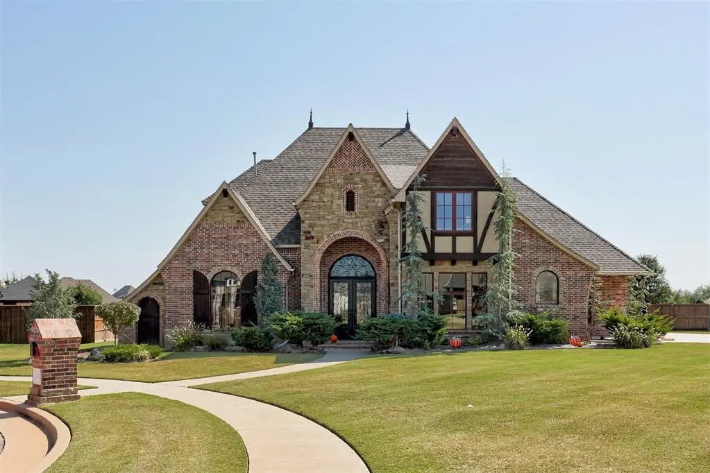 Residential for Sale by 1504 Redwood Circle in the Moore, located in the neighborhood of Willows 7