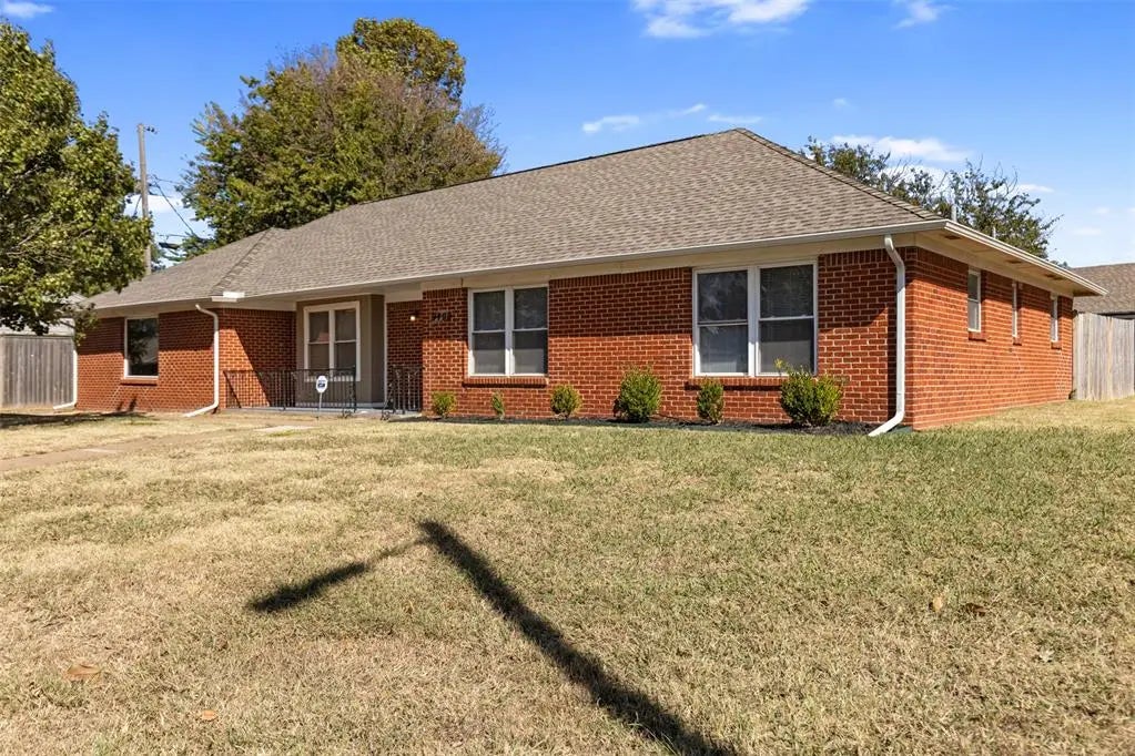 MLS Number 1197453 in the city of The Village Homes for Sale by Burke Northridge Manor, the zipcode of 73120