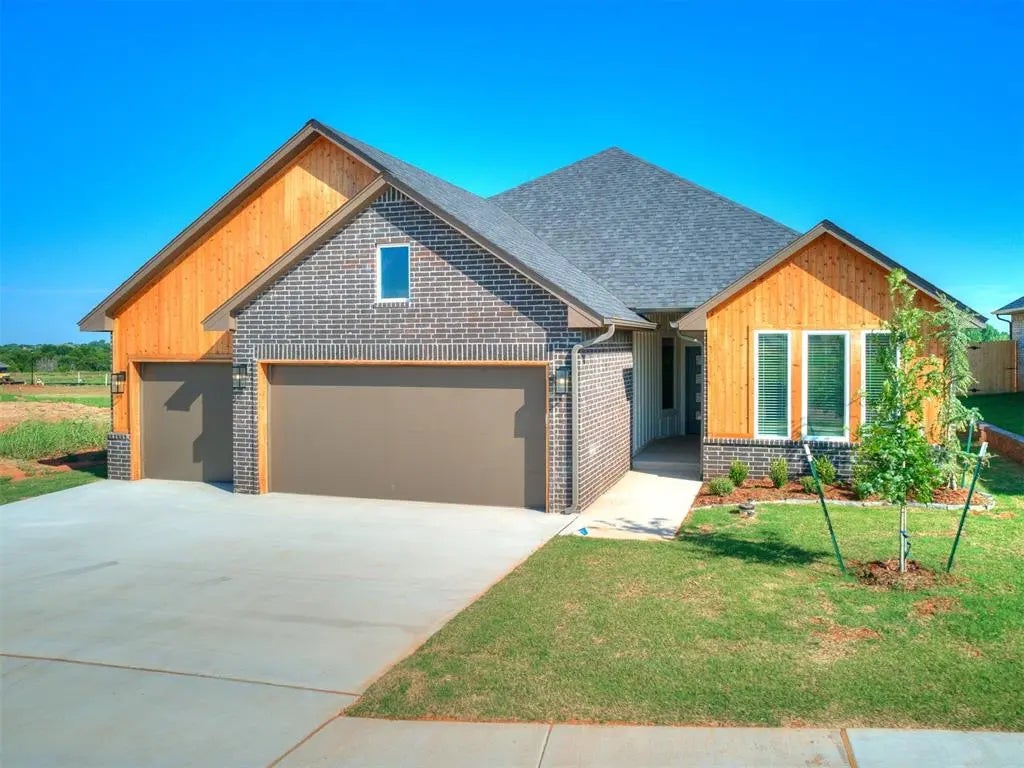 225 Sage Brush Way, Edmond