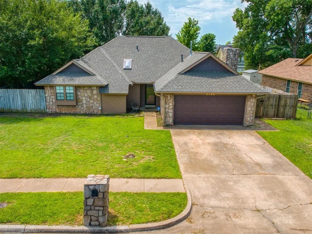 2102 Vanessa Drive, Norman, OK, 73071 For Sale