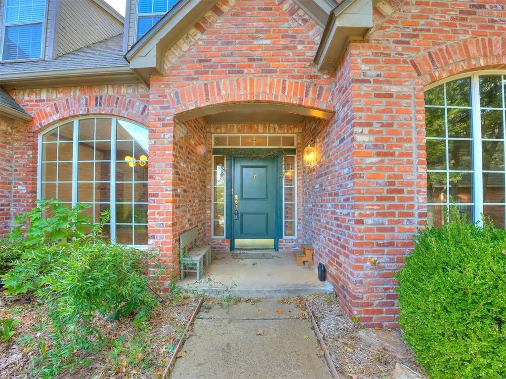 2300 Foxwood Circle, Edmond