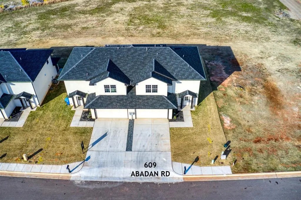 609 Abadan Drive, Edmond