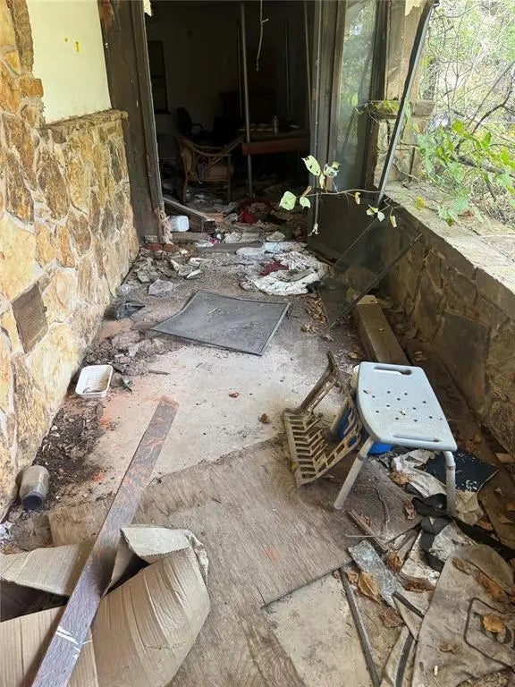 Residential Real Estate for Sale at 9301 S Anderson Road in the city of Oklahoma City by MLS #1199735