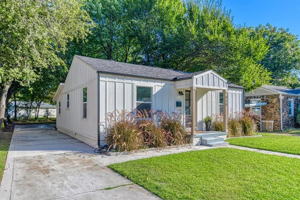 915 W Comanche Street, in the city of Norman Real Estate in OK by Epperly Dotson,