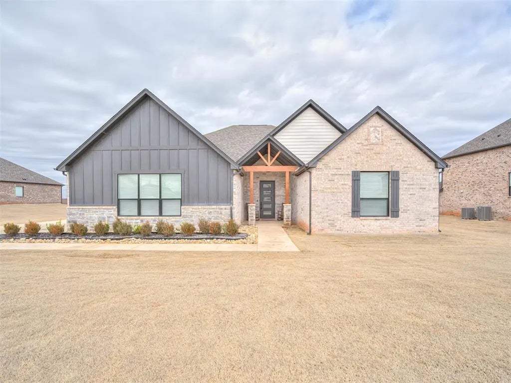 2262 Jackson Lane, Blanchard, OK, 73010 - Winter Creek Golf & Country Cl - 1200118, Residential
