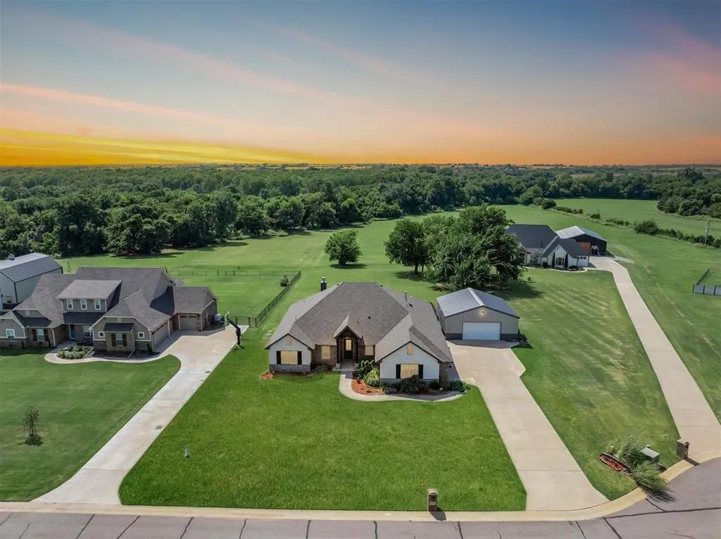 Edmond Homes for Sale in the neighborhood of The Ridge in the Zipcode of 73025