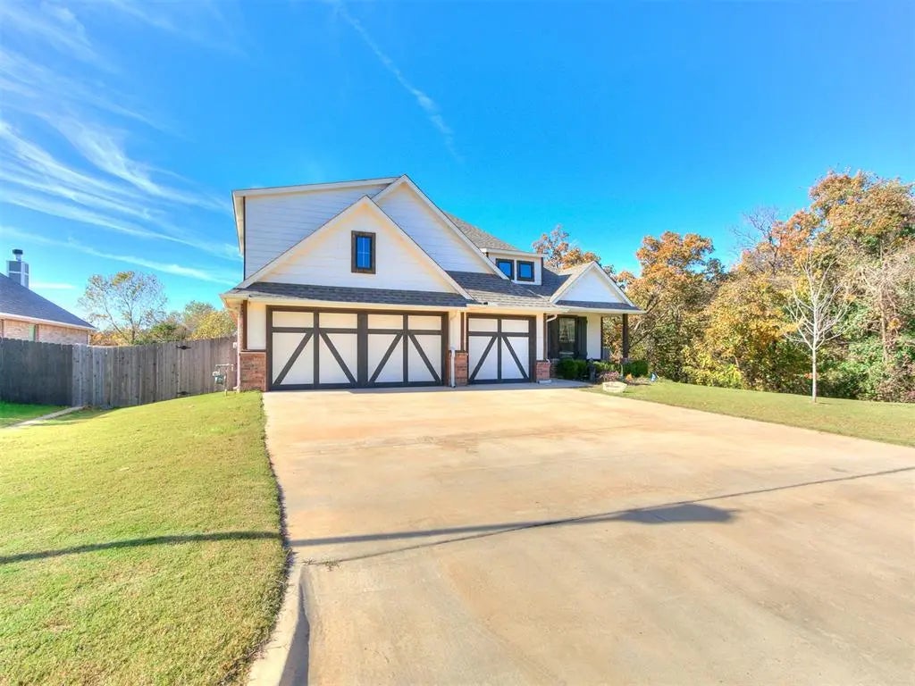 Residential Real Estate for Sale located in the neighborhood of Woods/Highgarden, in the city of Arcadia, OK