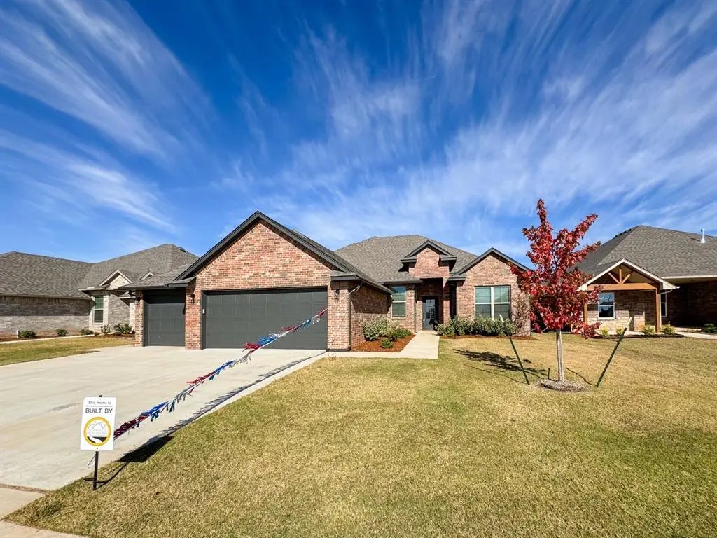 Homes for Sale located at 2913 Summit Hollow Circle, in the city of Norman, OK 73071