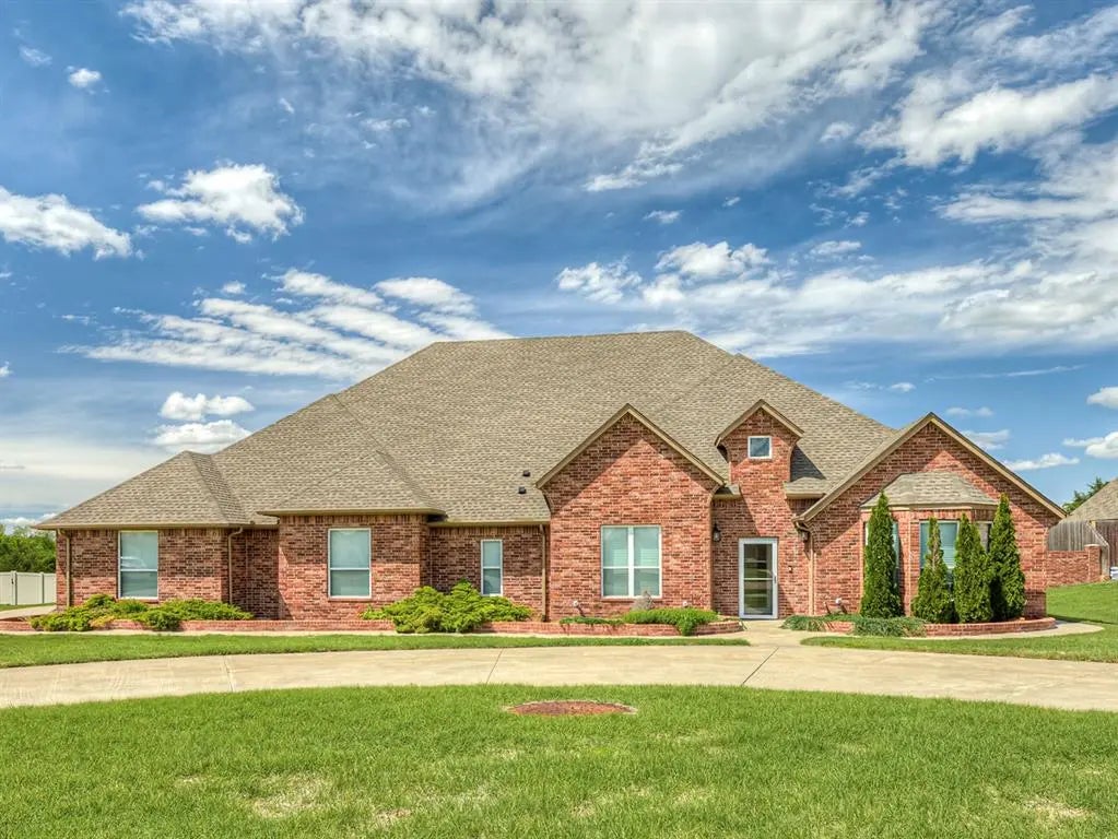 3101 Firefly Drive, Norman