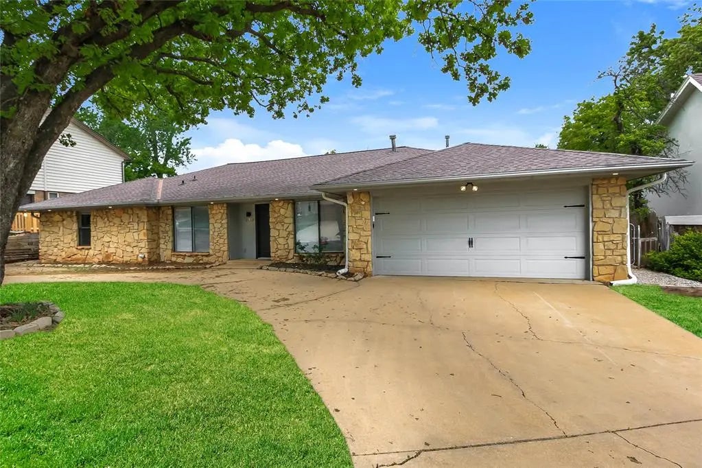 2133 Running Branch Road, Edmond
