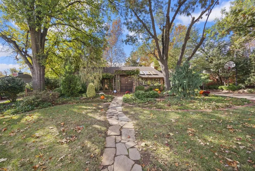 2300 Nw 56th Street, Oklahoma City