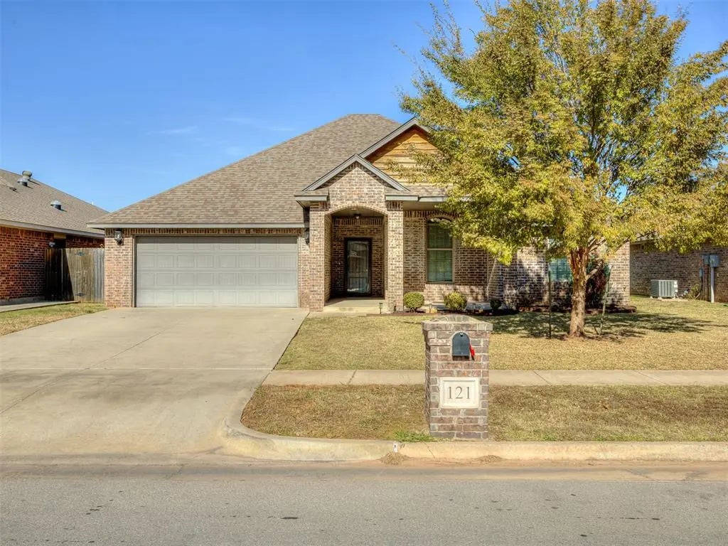 Residential Real Estate for Sale located in the neighborhood of Westmoor 2, in the city of Moore, OK