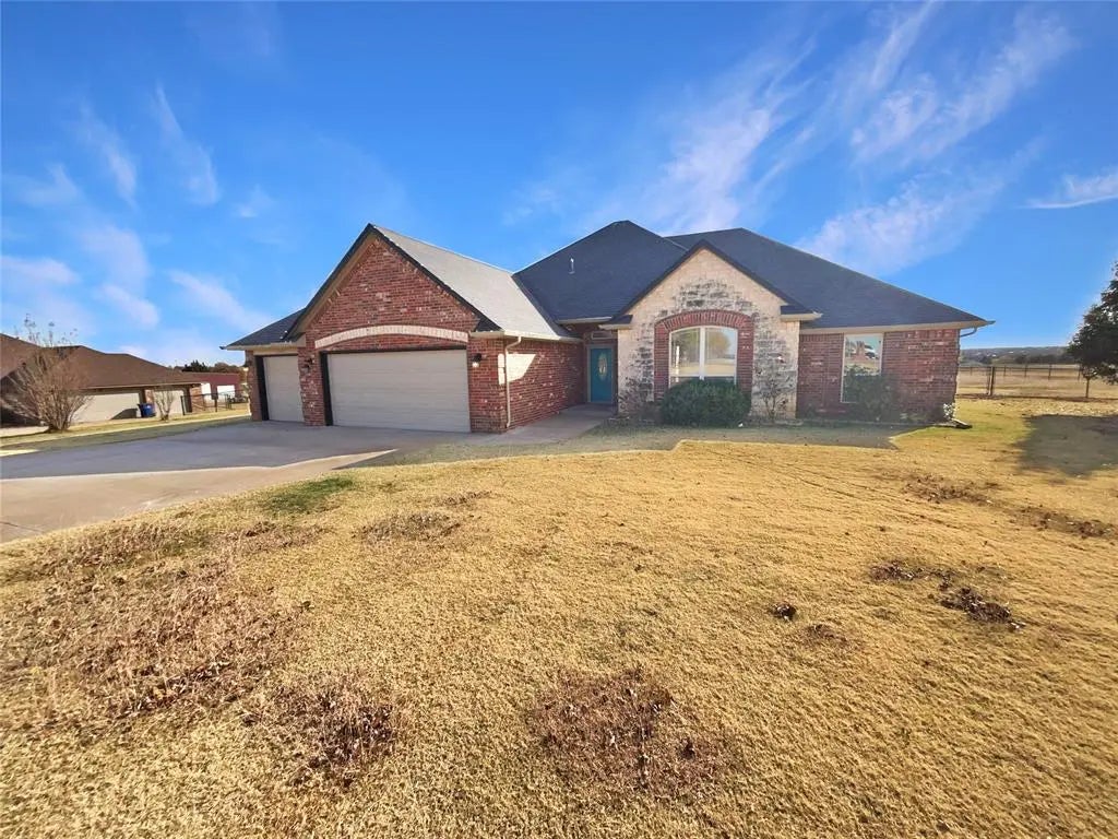 Residential Real Estate for Sale located in the neighborhood of 24-08N-05W LOT 5 SONGBIRD ESTATES, in the city of Blanchard, OK
