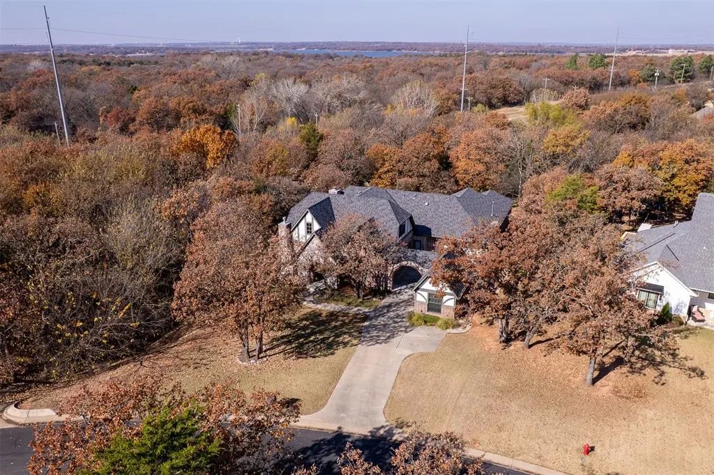 2609 Crestwood Drive, Jones, OK, 73049 For Sale