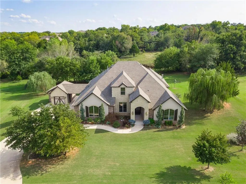5508 Chateau Lane, Edmond, OK, 73034 For Sale