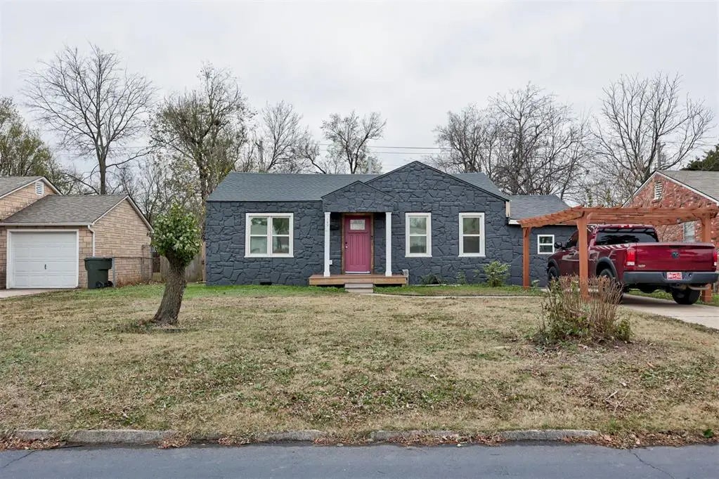 MLS #1202794 for Sale at 108 E Dale Street, in the city of Norman, 73069