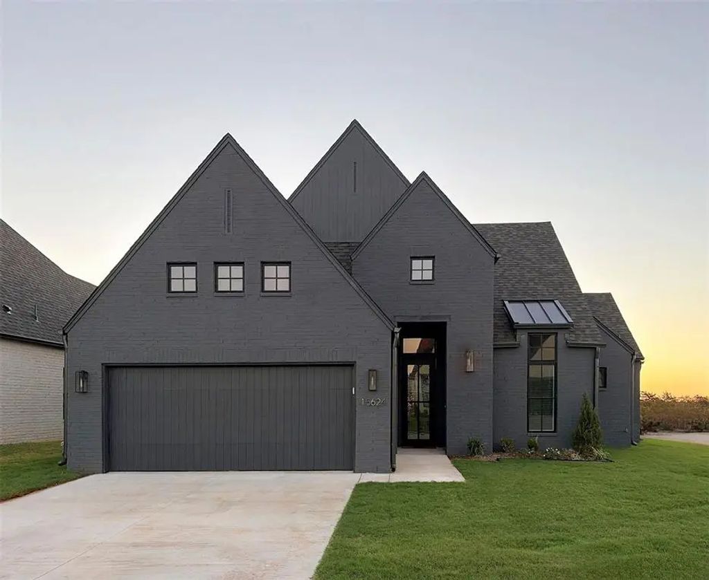 15624 Flora Avenue, Edmond