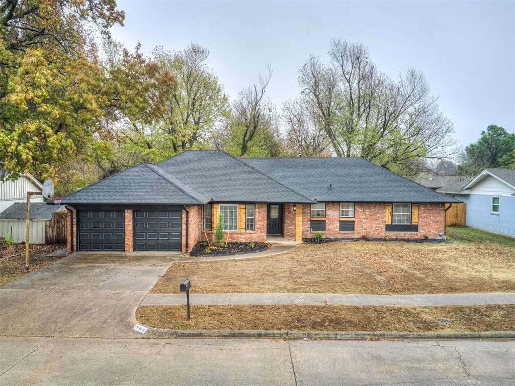 Residential Real Estate for Sale located in the neighborhood of Ranchwood Manor 3, in the city of Oklahoma City, OK