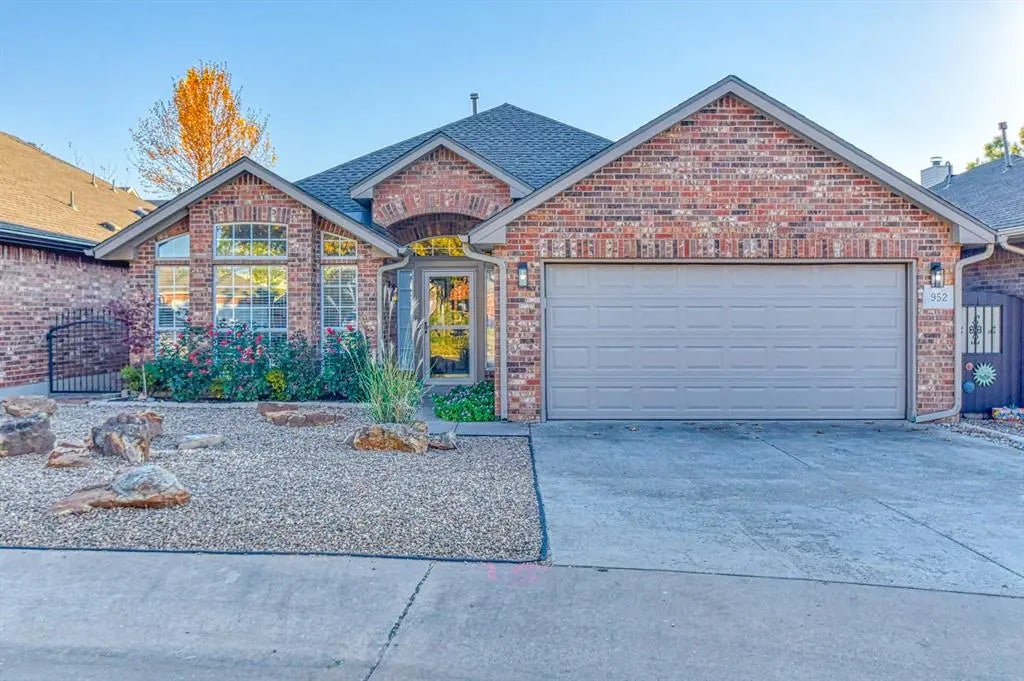 Residential for Sale by 952 Pinebrooke Court in the Norman, located in the neighborhood of Pinebrook Rep