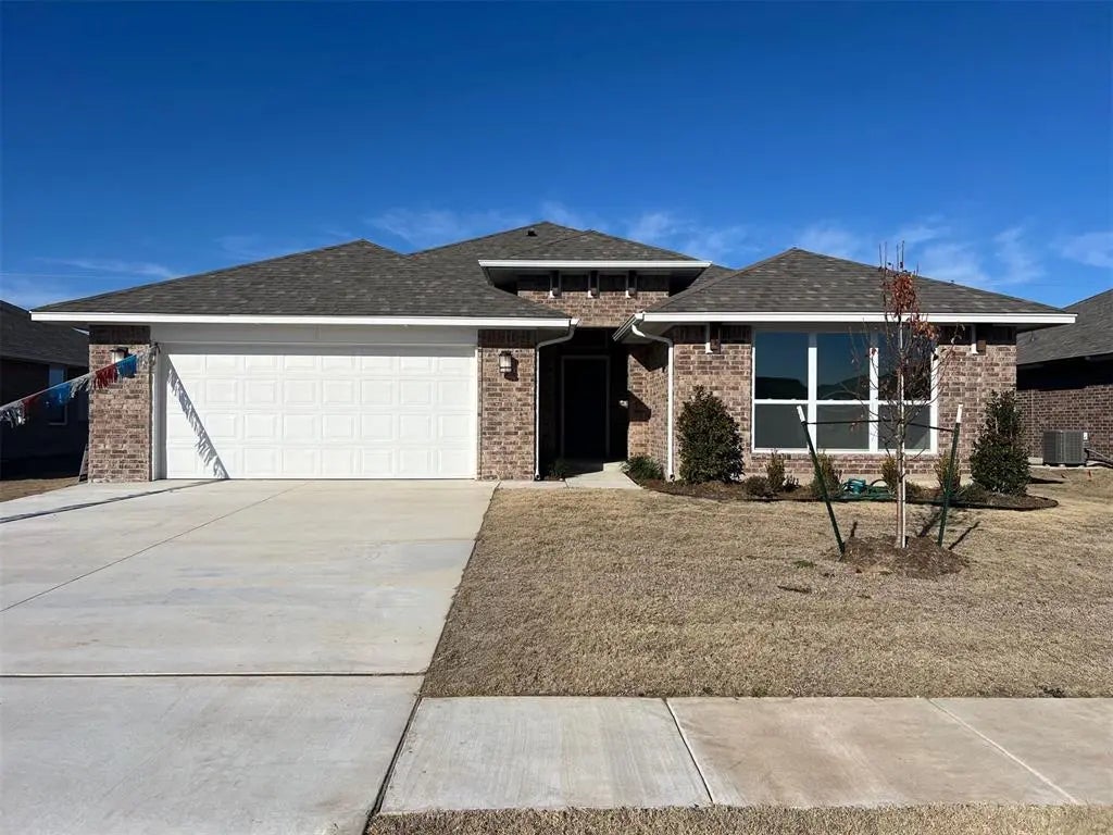 Residential Real Estate for Sale located in the neighborhood of Farmington, in the city of Newcastle, OK