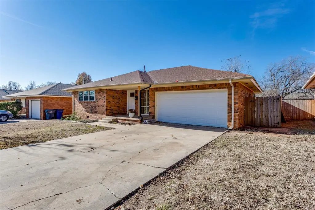 10817 N Utica Drive, The Village, OK, 73120 - Casady Hills Add - 1205698, Residential