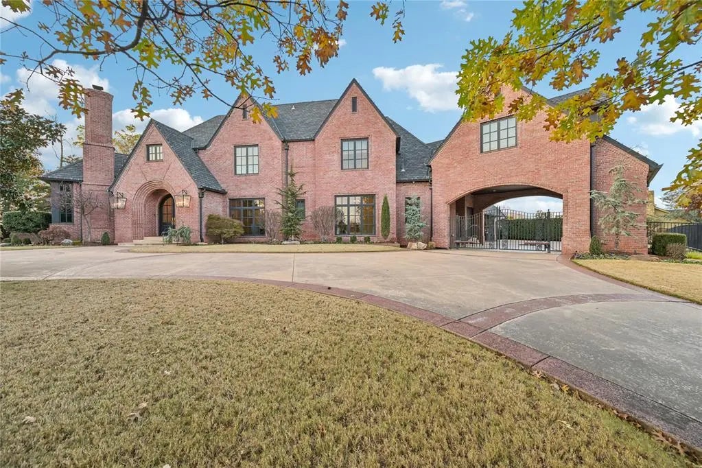 1401 Oak Tree Drive, Edmond
