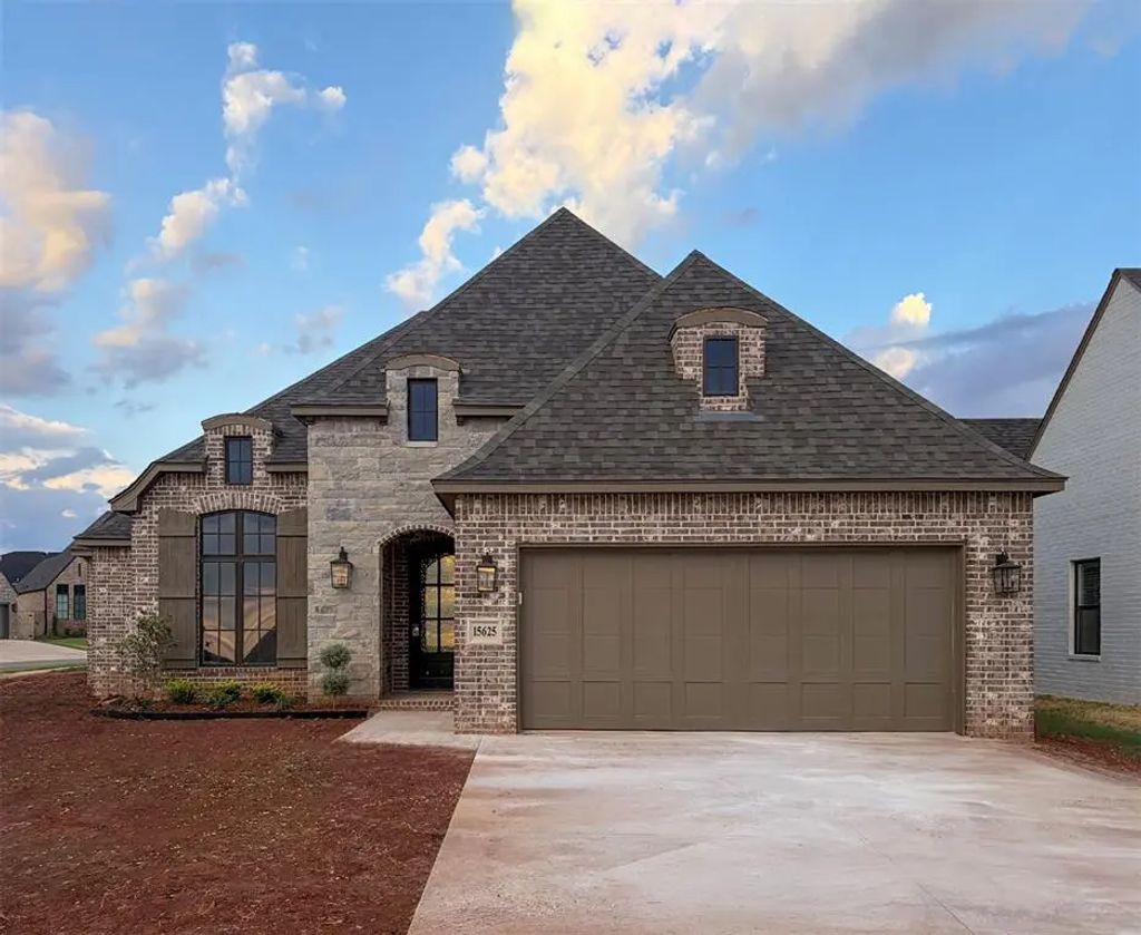 15625 Stillmeadows Drive, Edmond