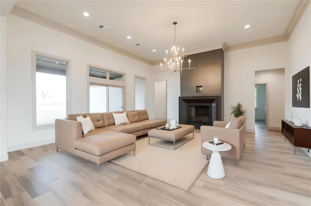 2401 Heathery Park, Oklahoma City