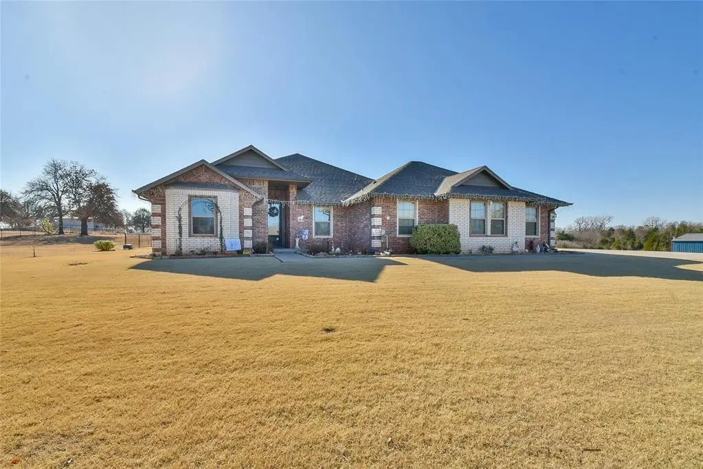 Residential Real Estate for Sale located in the neighborhood of Blue Sage, in the city of Blanchard, OK