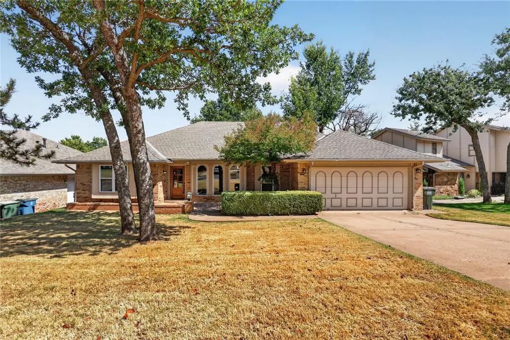 908 Carfax Road, Edmond