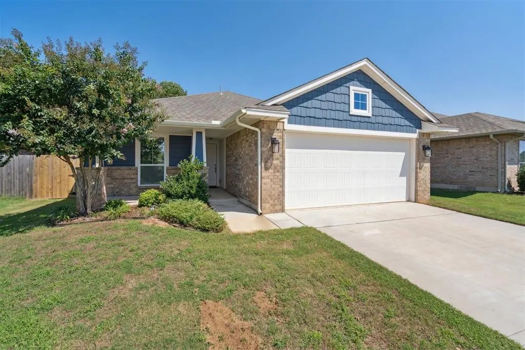 MLS #1207553 for Sale at 1125 Osprey Drive, in the city of Norman, 73072