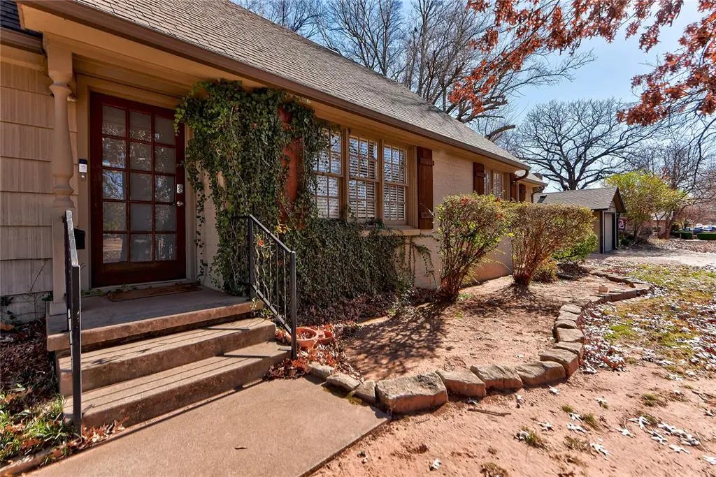 MLS #1207593 for Sale at 1523 S Pickard, in the city of Norman, 73072