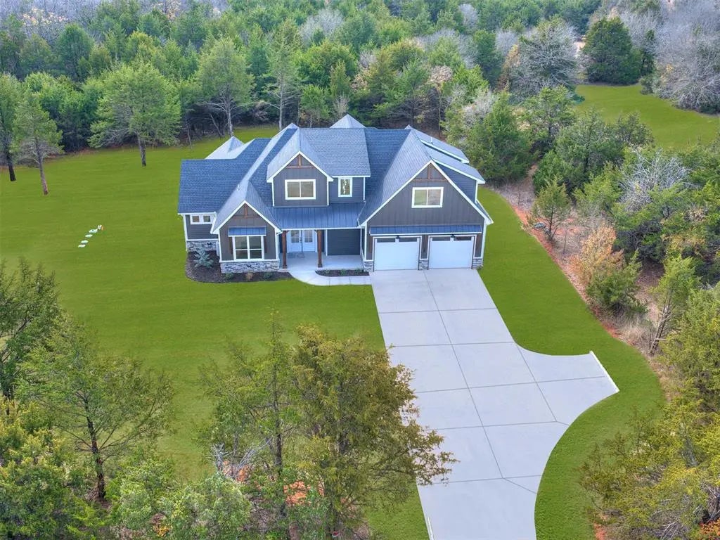 MLS #1207626 for Sale at 5700 E Post Oak Road, in the city of Noble, 73068