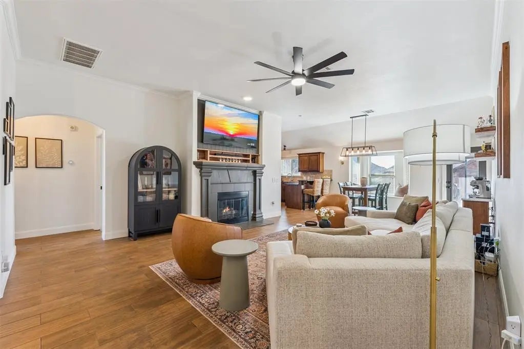 Residential Real Estate for Sale located in the neighborhood of The Grove South Ph 1, in the city of Edmond, OK