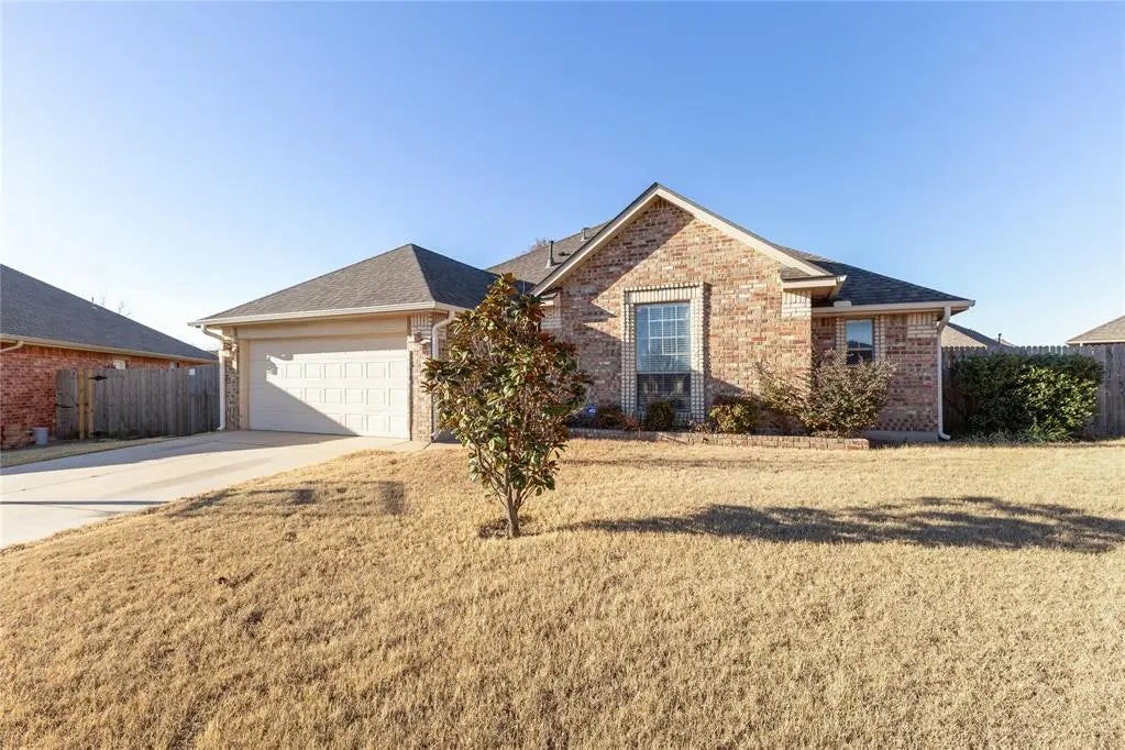 Homes for Sale located at 920 Sw 38th Street, in the city of Moore, OK 73160