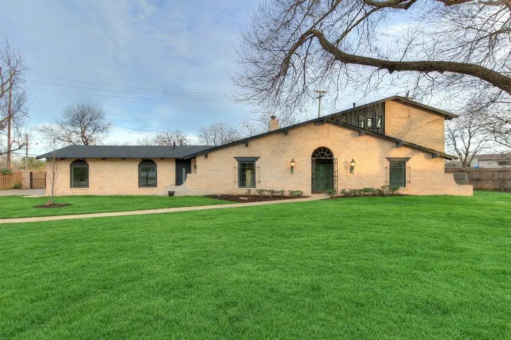 Residential Real Estate for Sale at 2000 Morgan Drive in the city of Norman by MLS #1208710