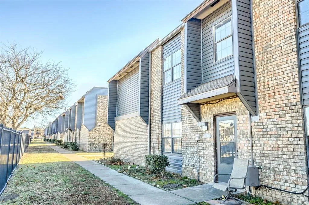 Residential Real Estate for Sale at 401 Se 12th Avenue 160 in the city of Norman by MLS #1208842