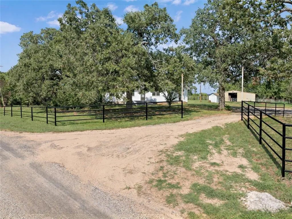 144th Street, Lexington