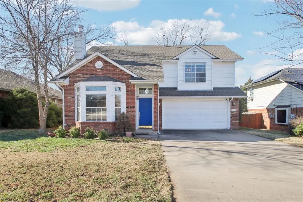 Residential Real Estate for Sale located in the neighborhood of Royal Oaks, in the city of Norman, OK