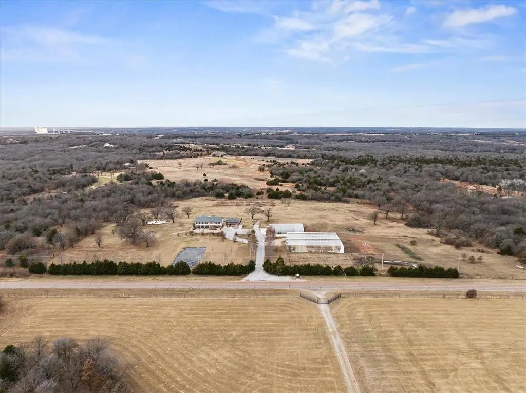 22525 N Luther Road, Luther