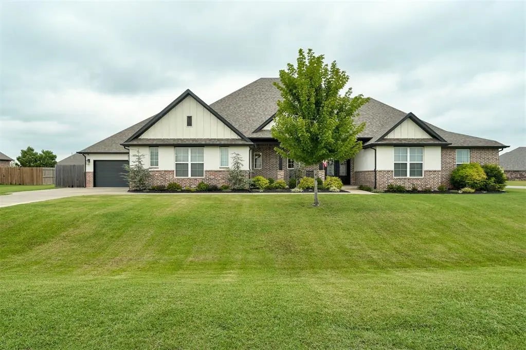 Residential Real Estate for Sale located in the neighborhood of Rio Del Sol, in the city of Oklahoma City, OK