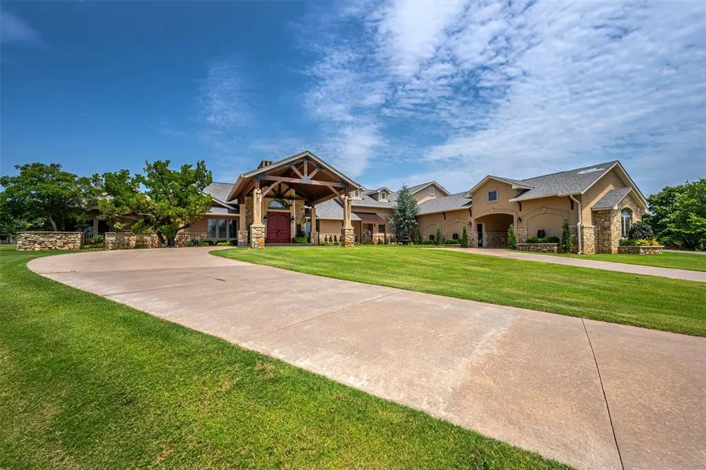 Residential for Sale by 1701 Woodhill Road in the Edmond, located in the neighborhood of Woodhill