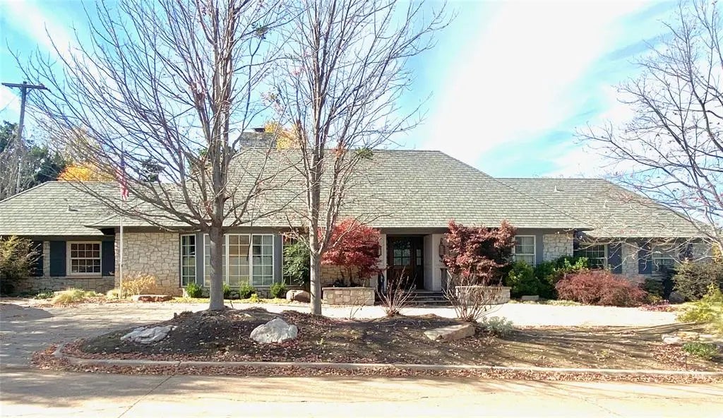 6815 N Country Club Drive, Oklahoma City