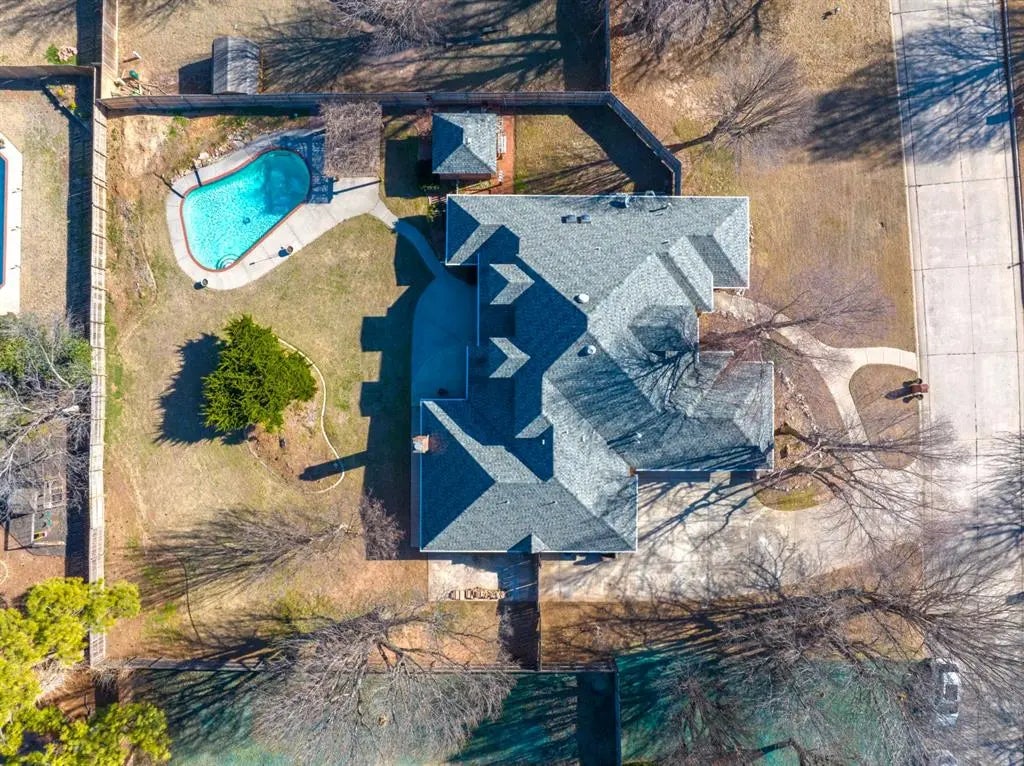 MLS Number 1210464 in the city of Norman Homes for Sale by Crystal Lakes, the zipcode of 73072