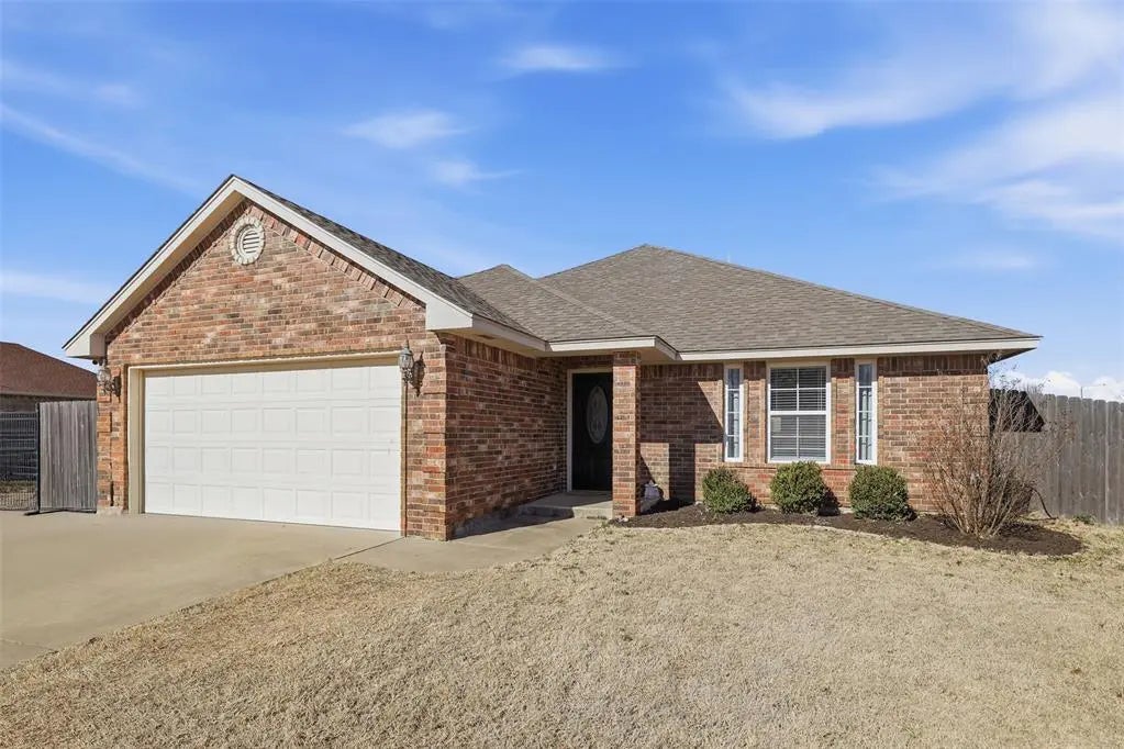 Residential Real Estate for Sale located in the neighborhood of Bradford Place Iii, in the city of Newcastle, OK