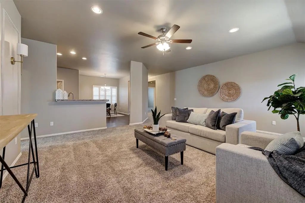 2924 Sunberry Way, Yukon, OK, 73099 - The Orchard At Raywood Sec 1 - 1210911, Residential