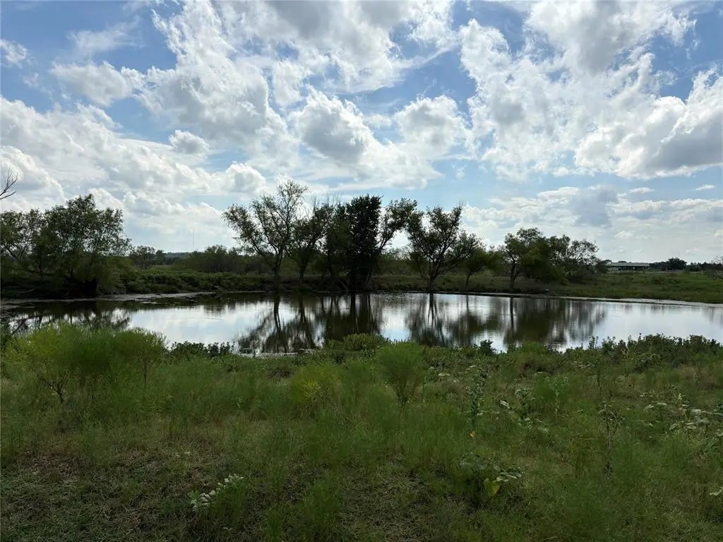 Loves Valley Road, Marietta